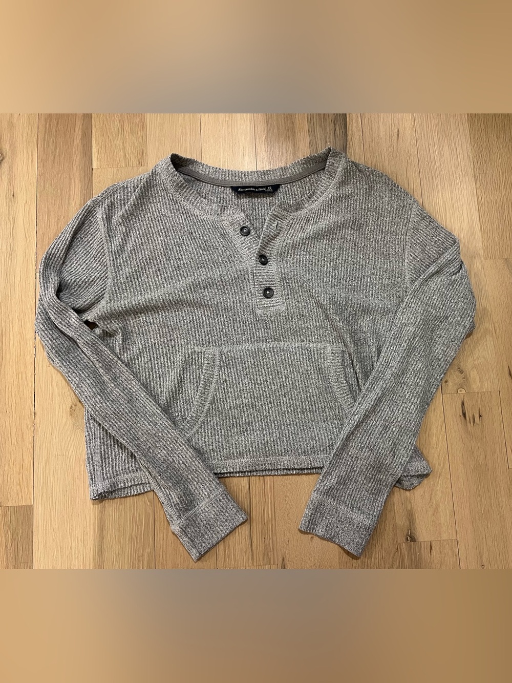 Abercrombie & Fitch Heather Gray Ribbed Henley Crew Sweater